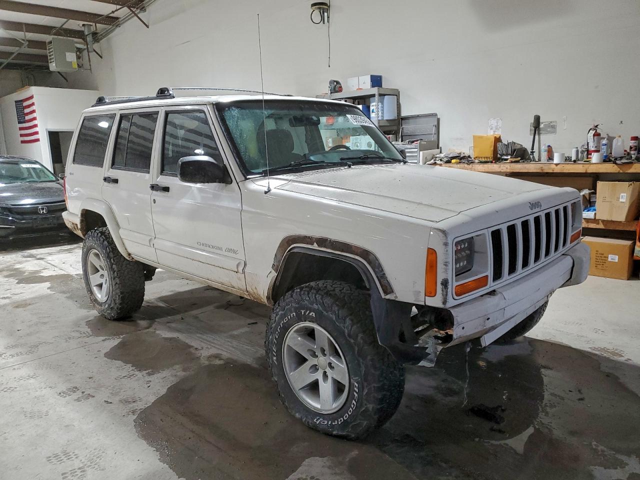 Jeep Cherokee Classic Image 10