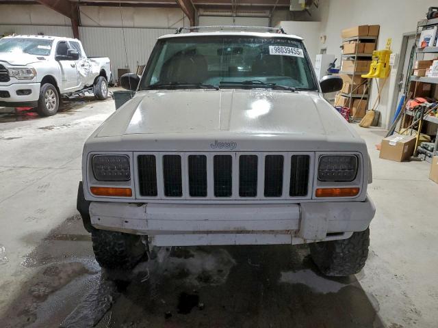 Jeep Cherokee Classic Image 13