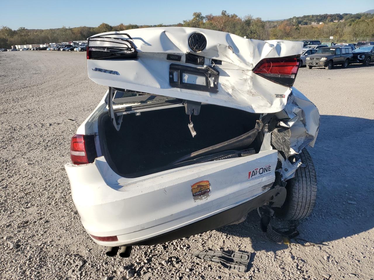 Volkswagen Jetta S Image 10