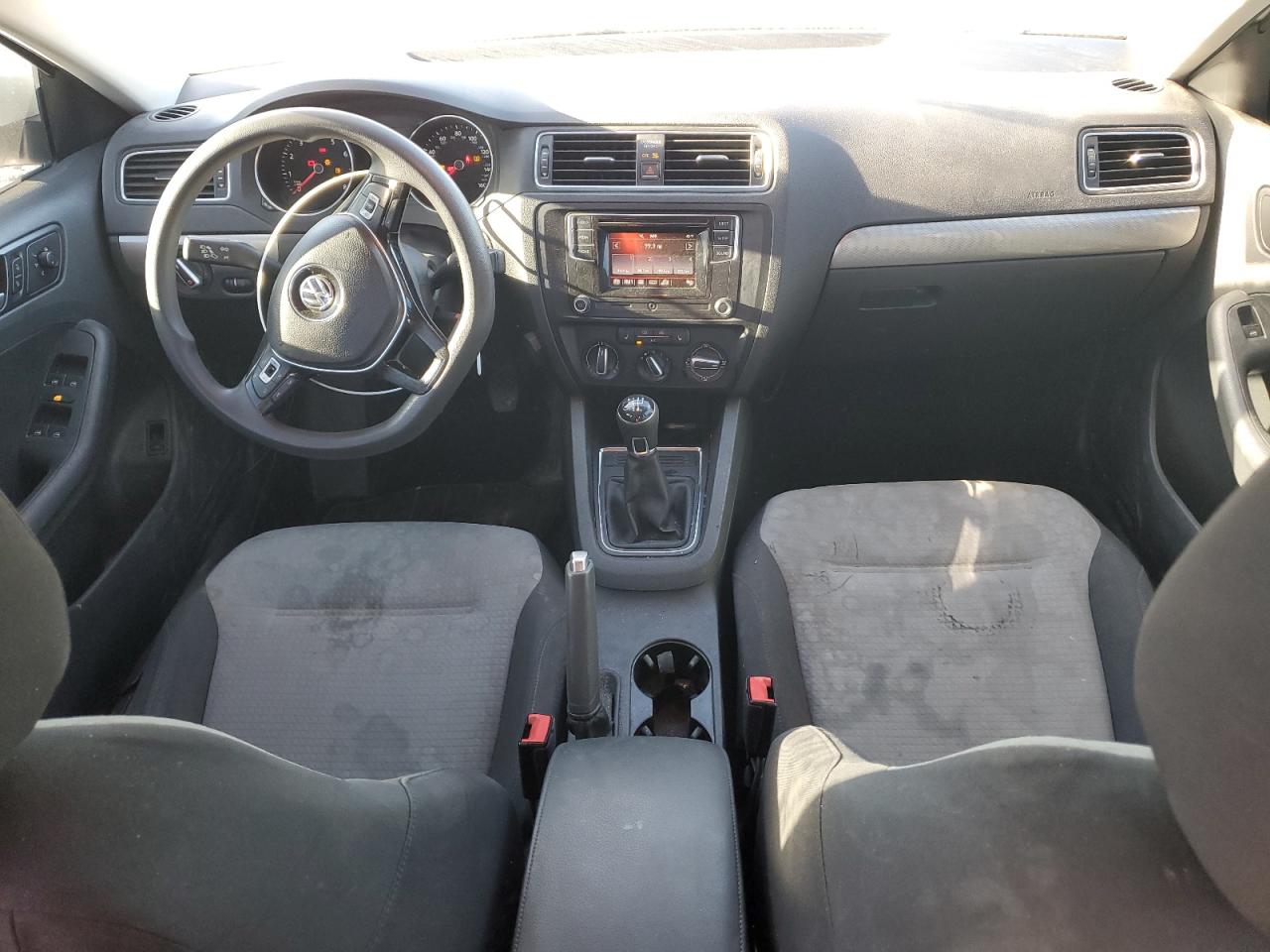 Volkswagen Jetta S Image 7