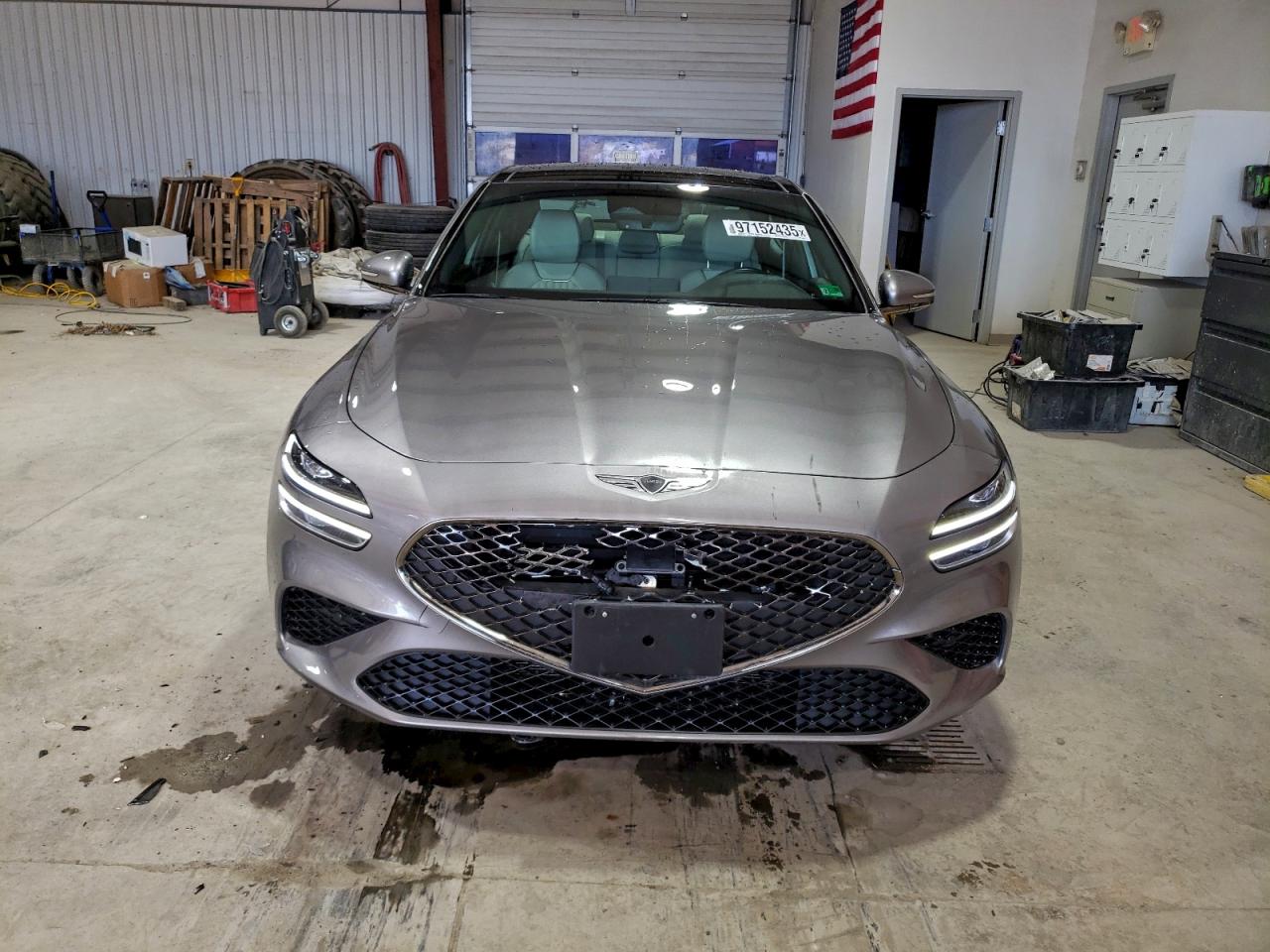 Genesis G70 Base Base Image 9