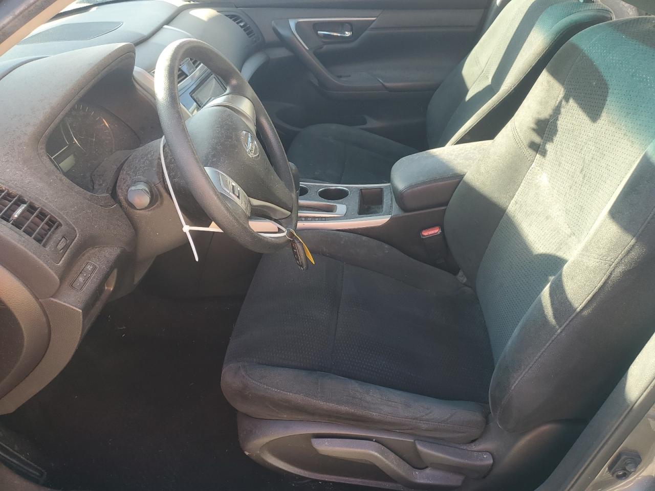 Nissan Altima 2.5 Image 6