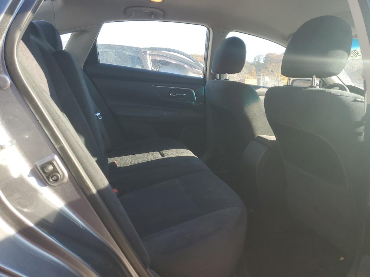 Nissan Altima 2.5 Image 3