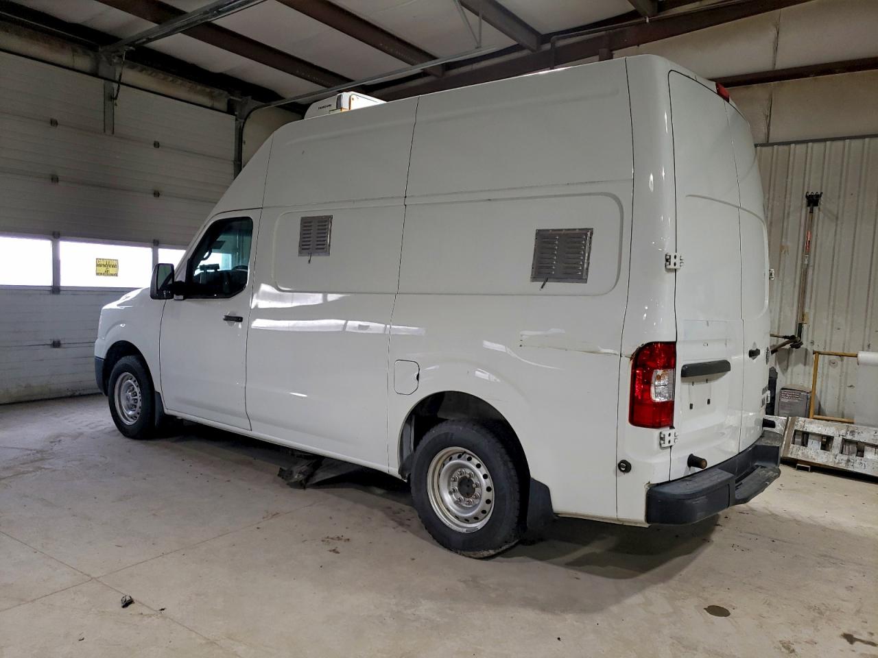 Nissan Nv 2500 S Image 11