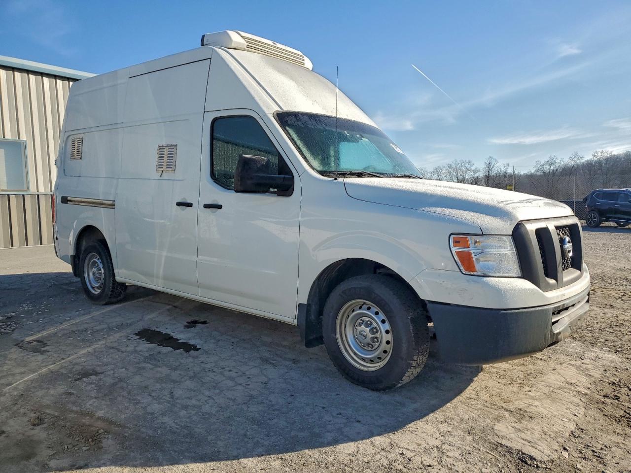 Nissan Nv 2500 S Image 5