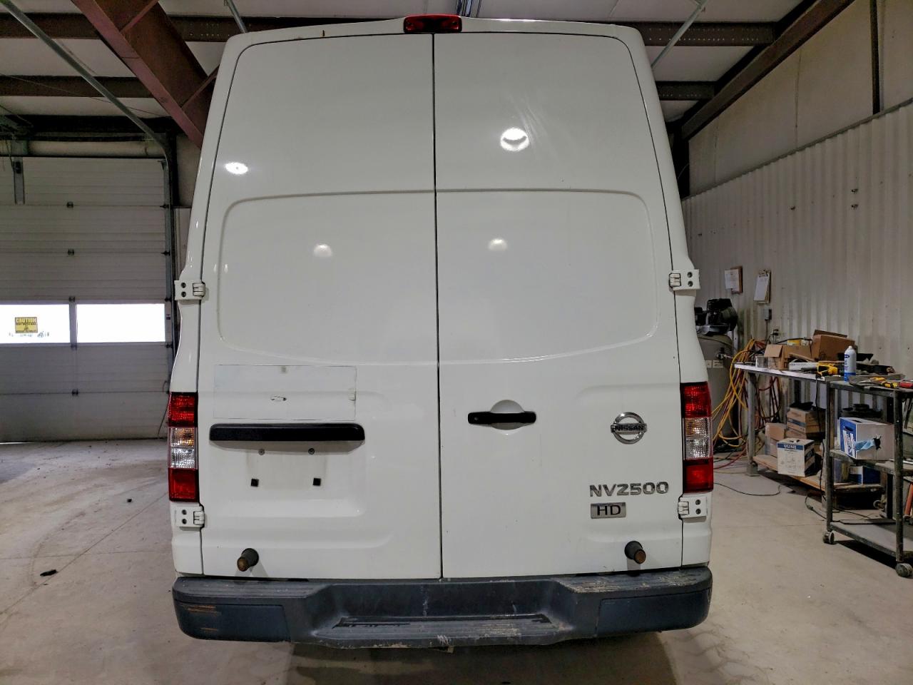 Nissan Nv 2500 S Image 13