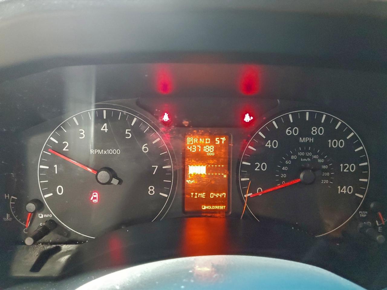 Nissan Nv 2500 S Image 6