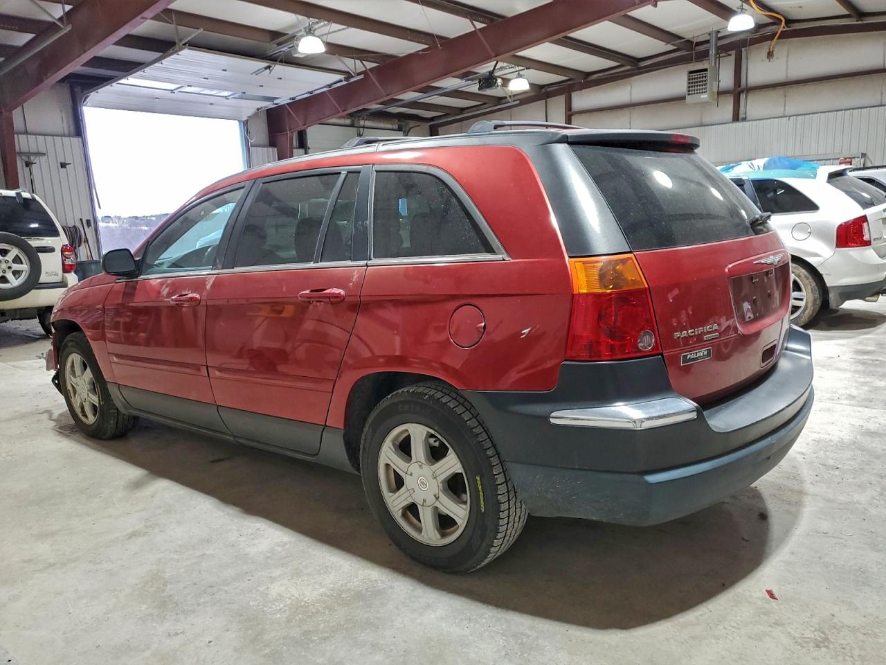 Chrysler Pacifica Touring Image 2