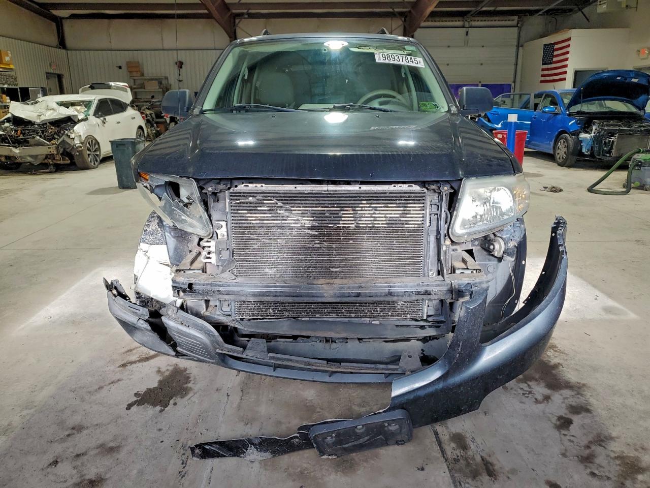 Mazda Tribute I Image 11