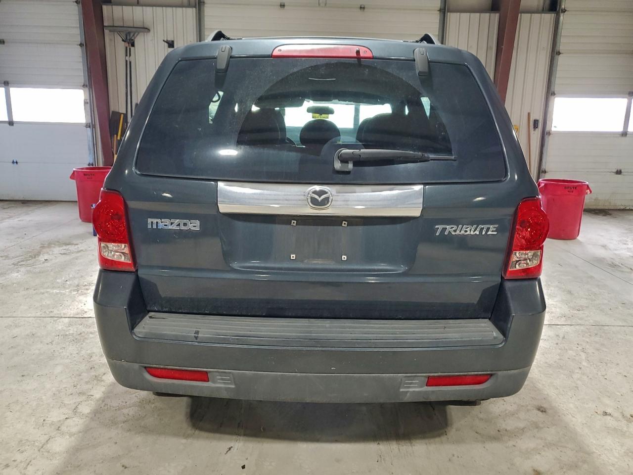 Mazda Tribute I Image 5