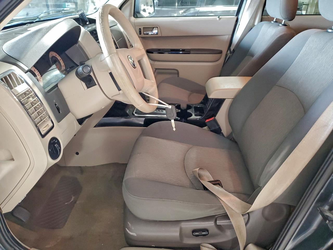 Mazda Tribute I Image 4