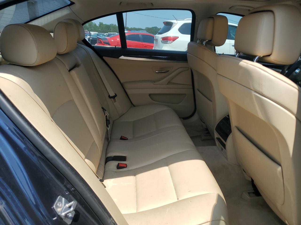 BMW 5 Series Xi Image 6