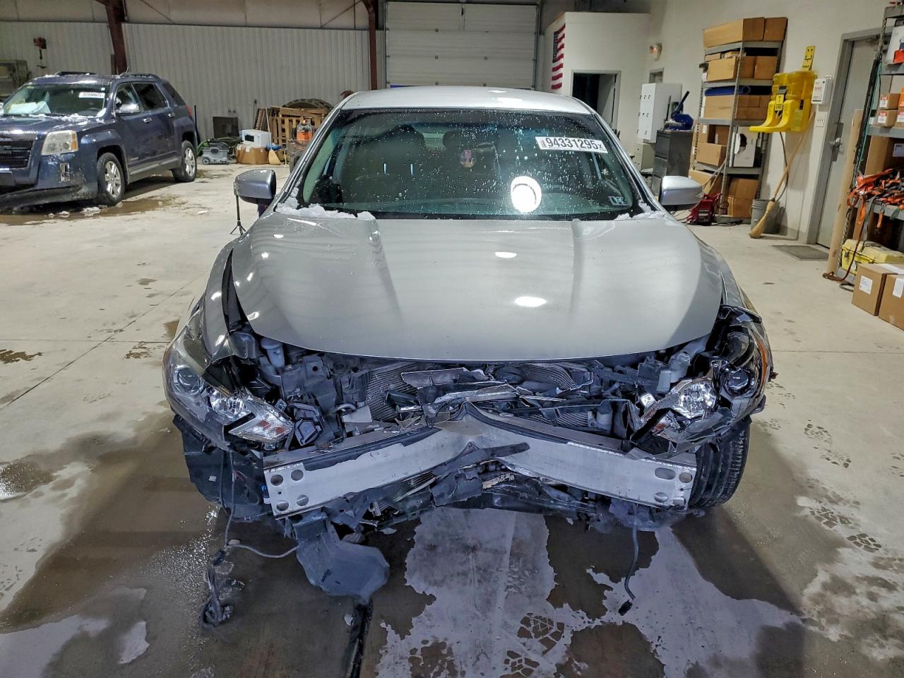 Nissan Altima 2.5 Image 12