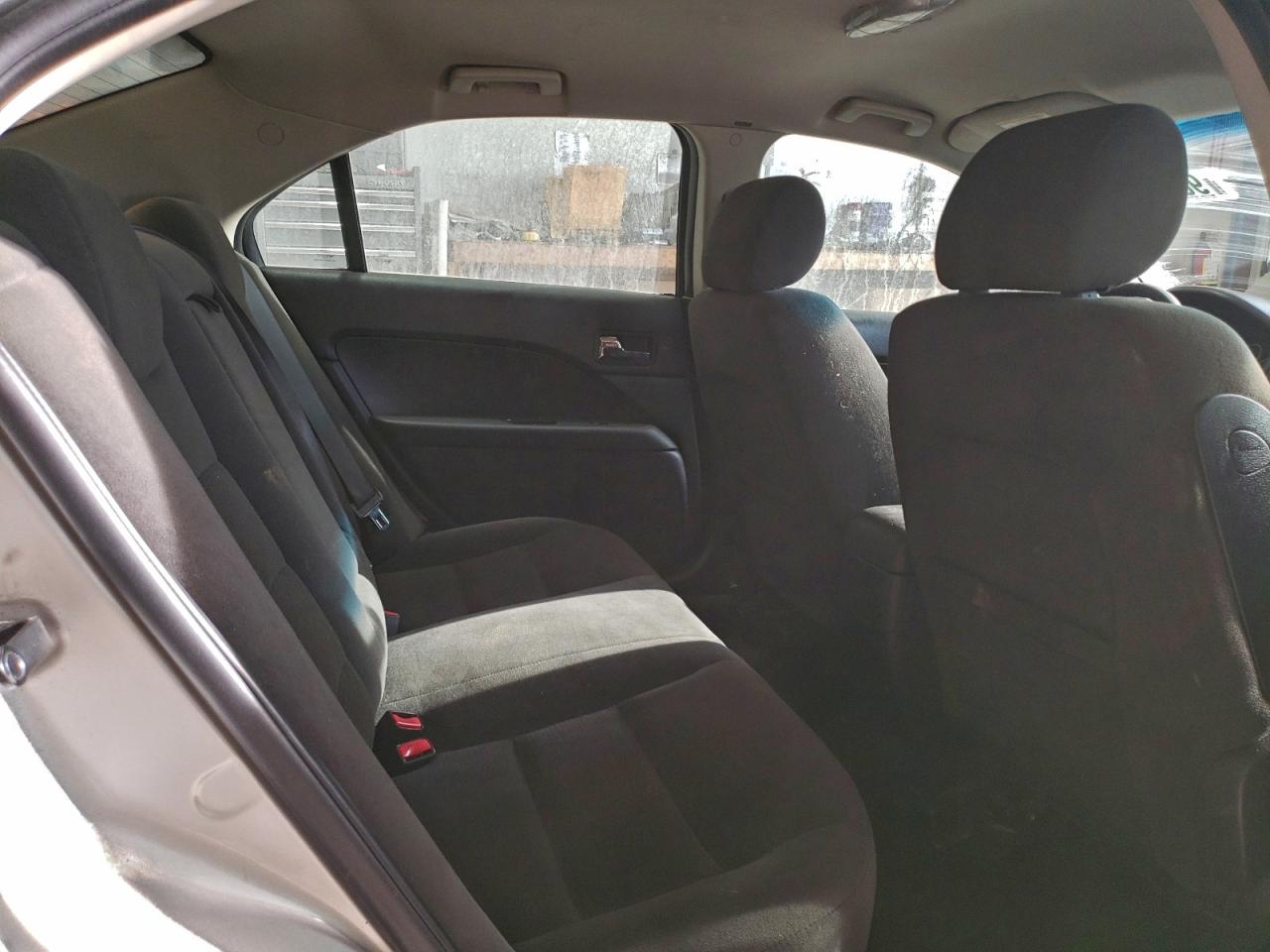 Ford Fusion Se Image 4