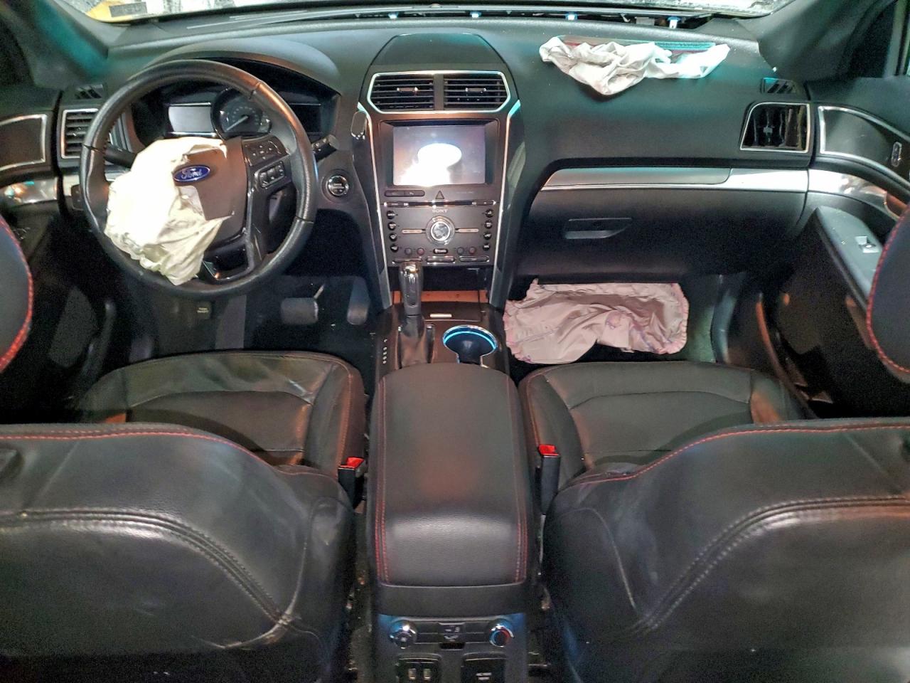 Ford Explorer Sport Image 6