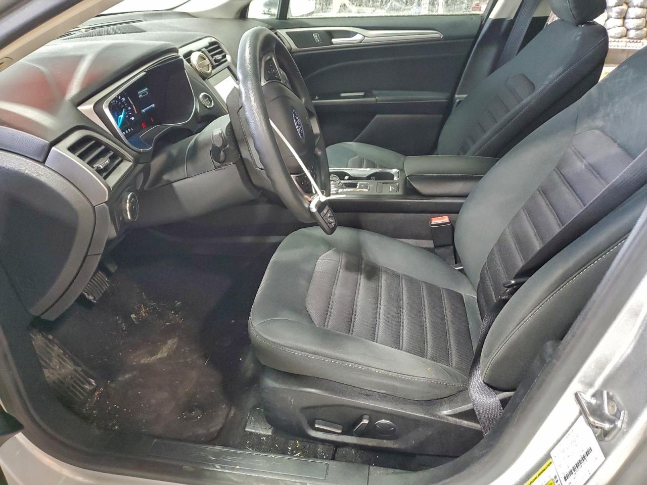 Ford Fusion Se Image 4