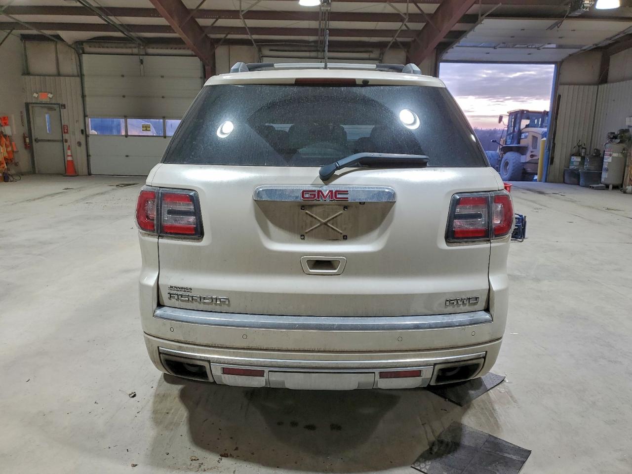 GMC Acadia Denali Image 3