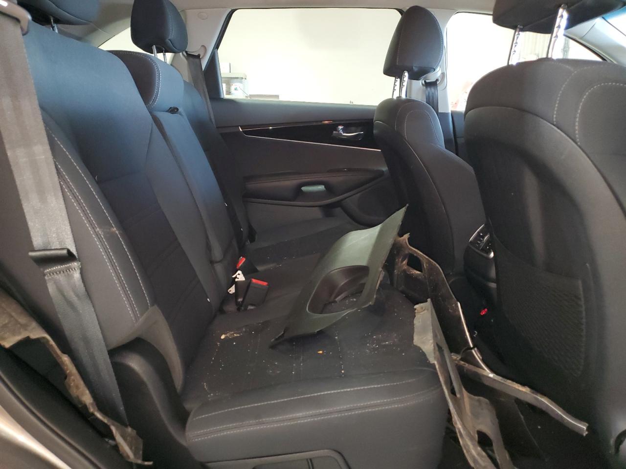 Kia Sorento L Image 11