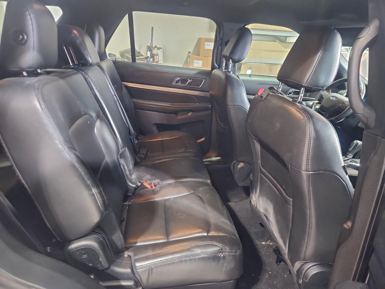 Ford Explorer Xlt Image 9