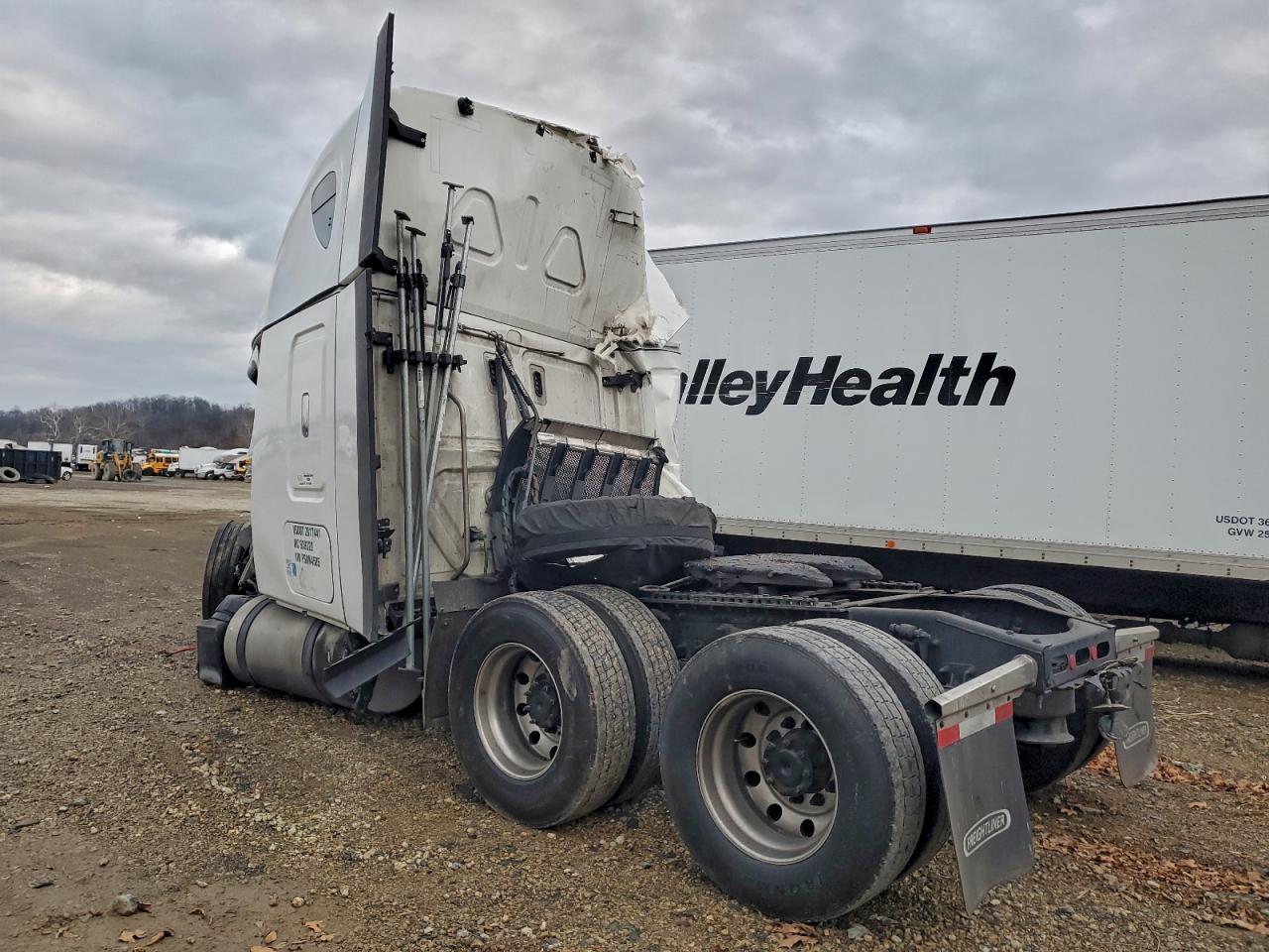 Freightliner Cascadia 1 Image 10