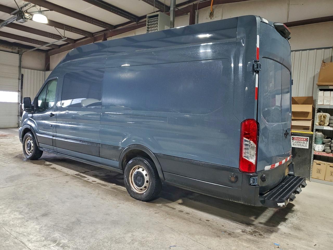 Ford Transit T-250 Image 8