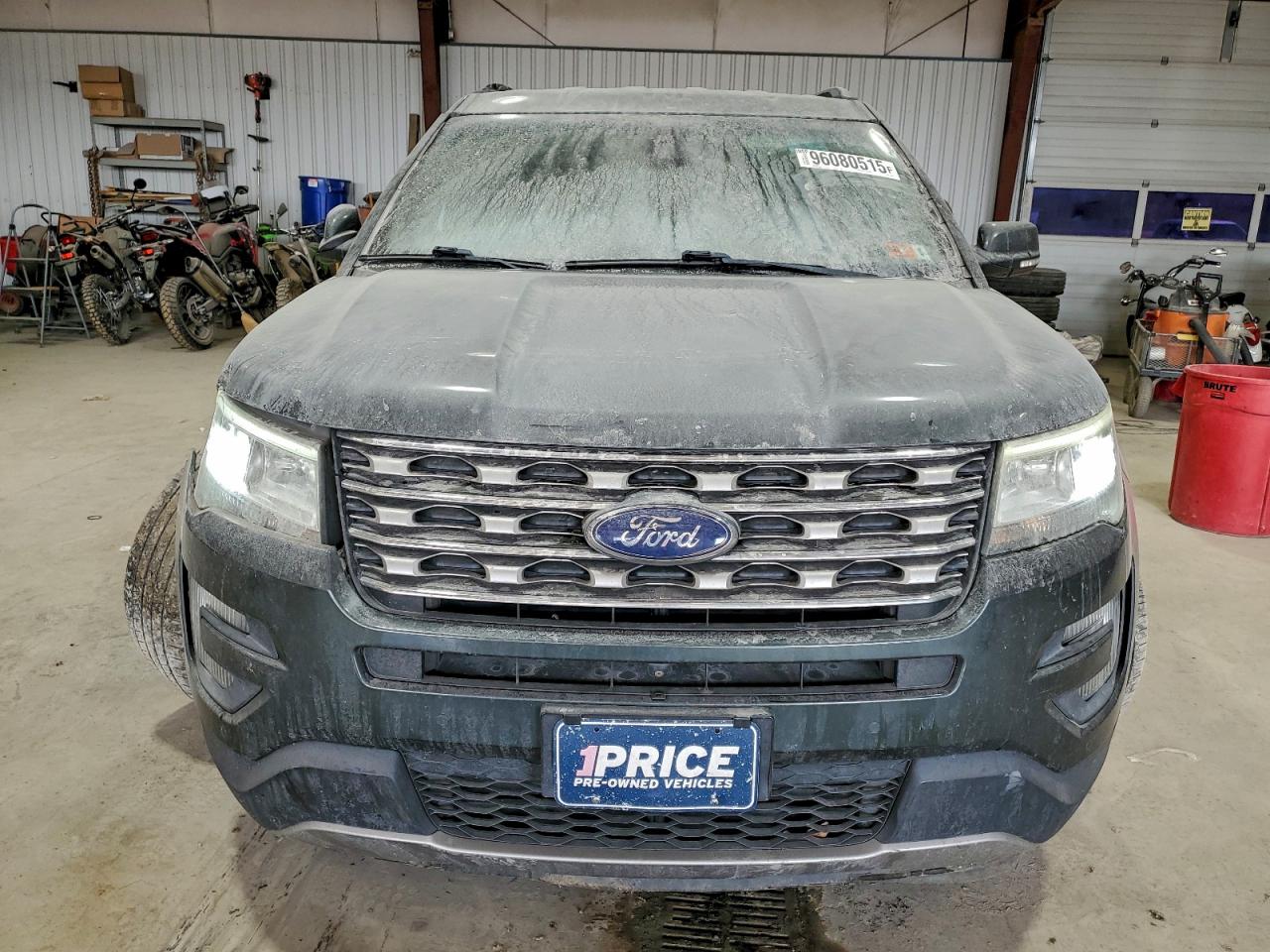 Ford Explorer Limited Image 5