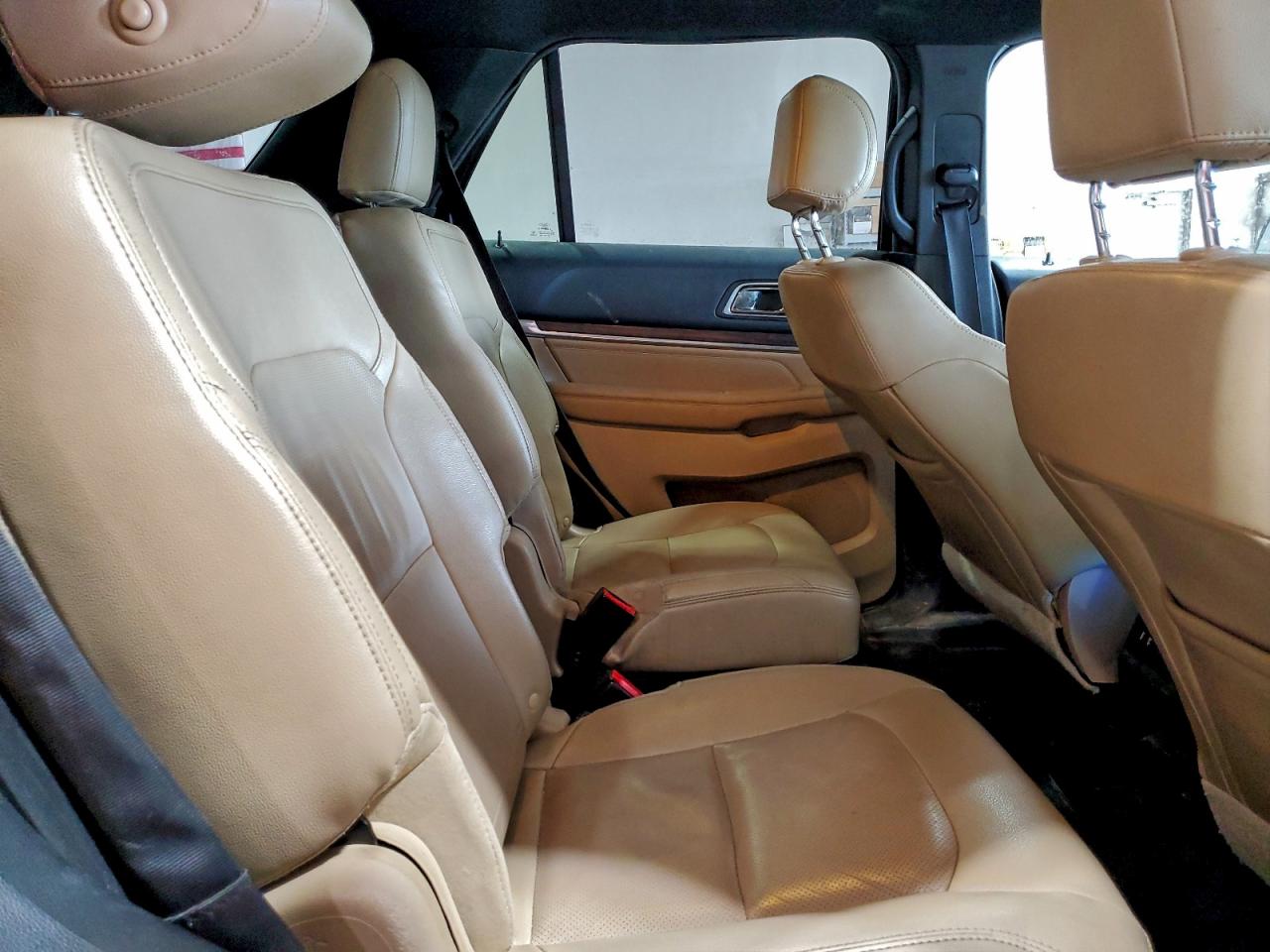 Ford Explorer Limited Image 6