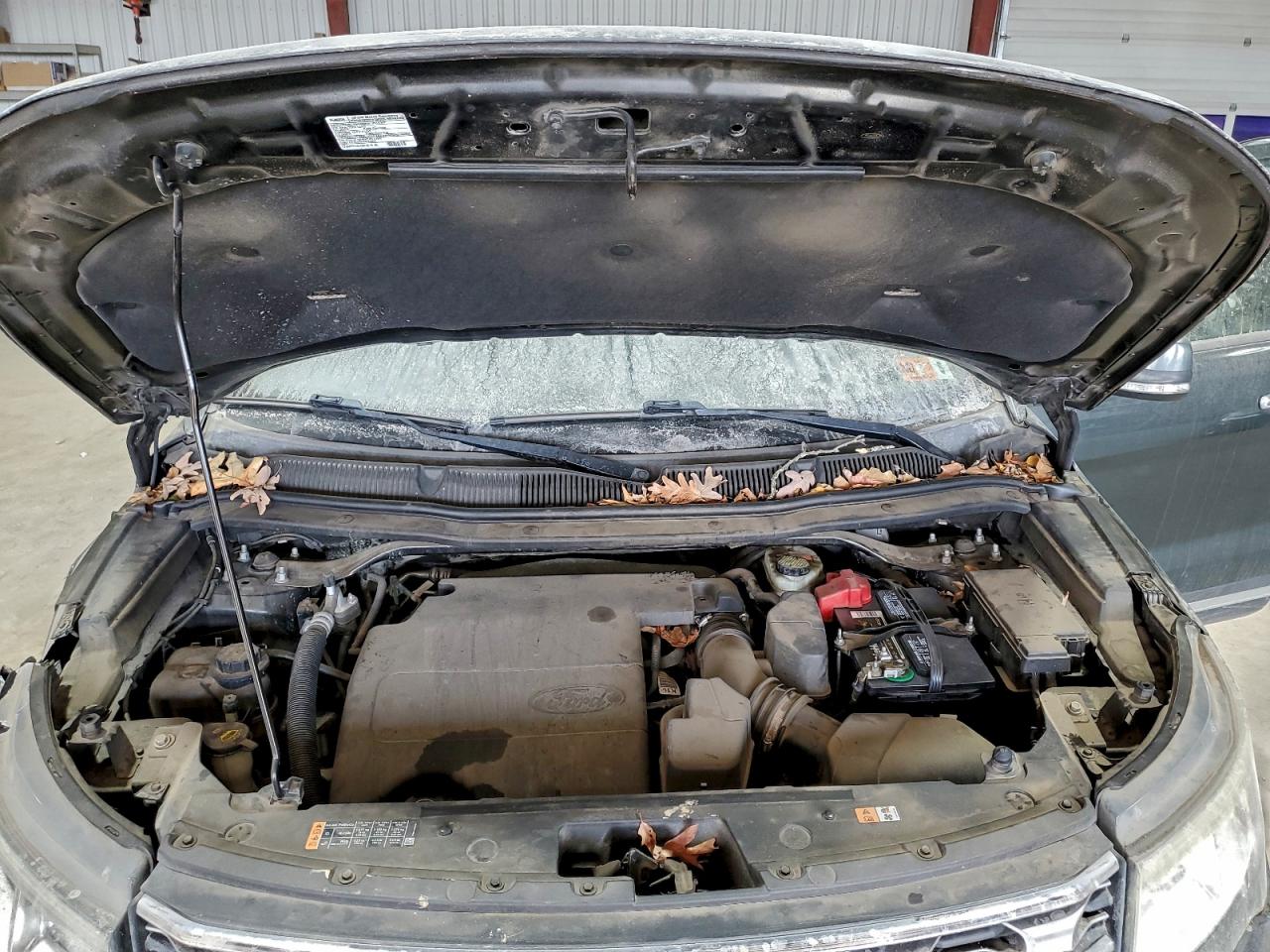 Ford Explorer Limited Image 12