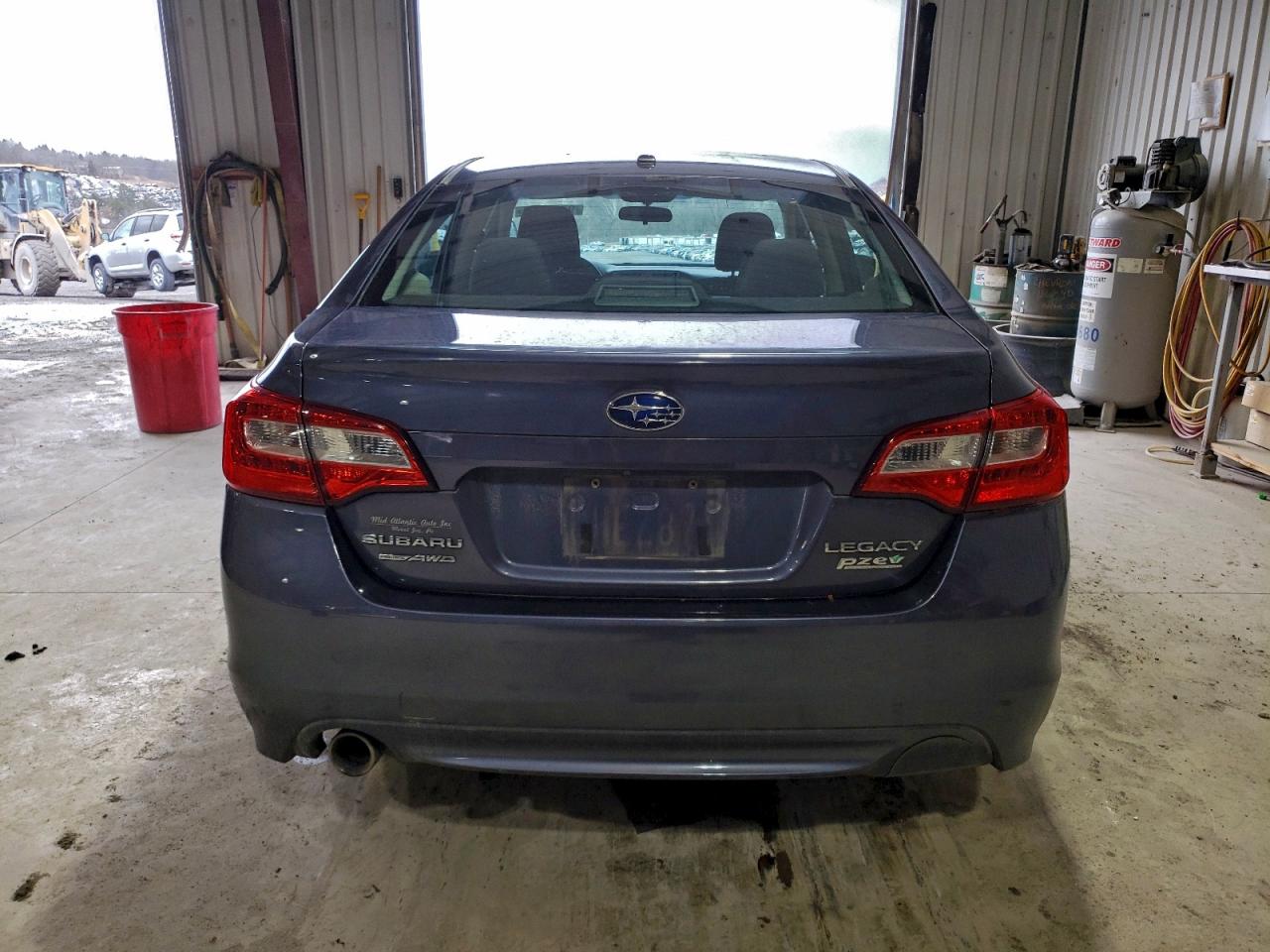 Subaru Legacy 2.5i Premium Image 5