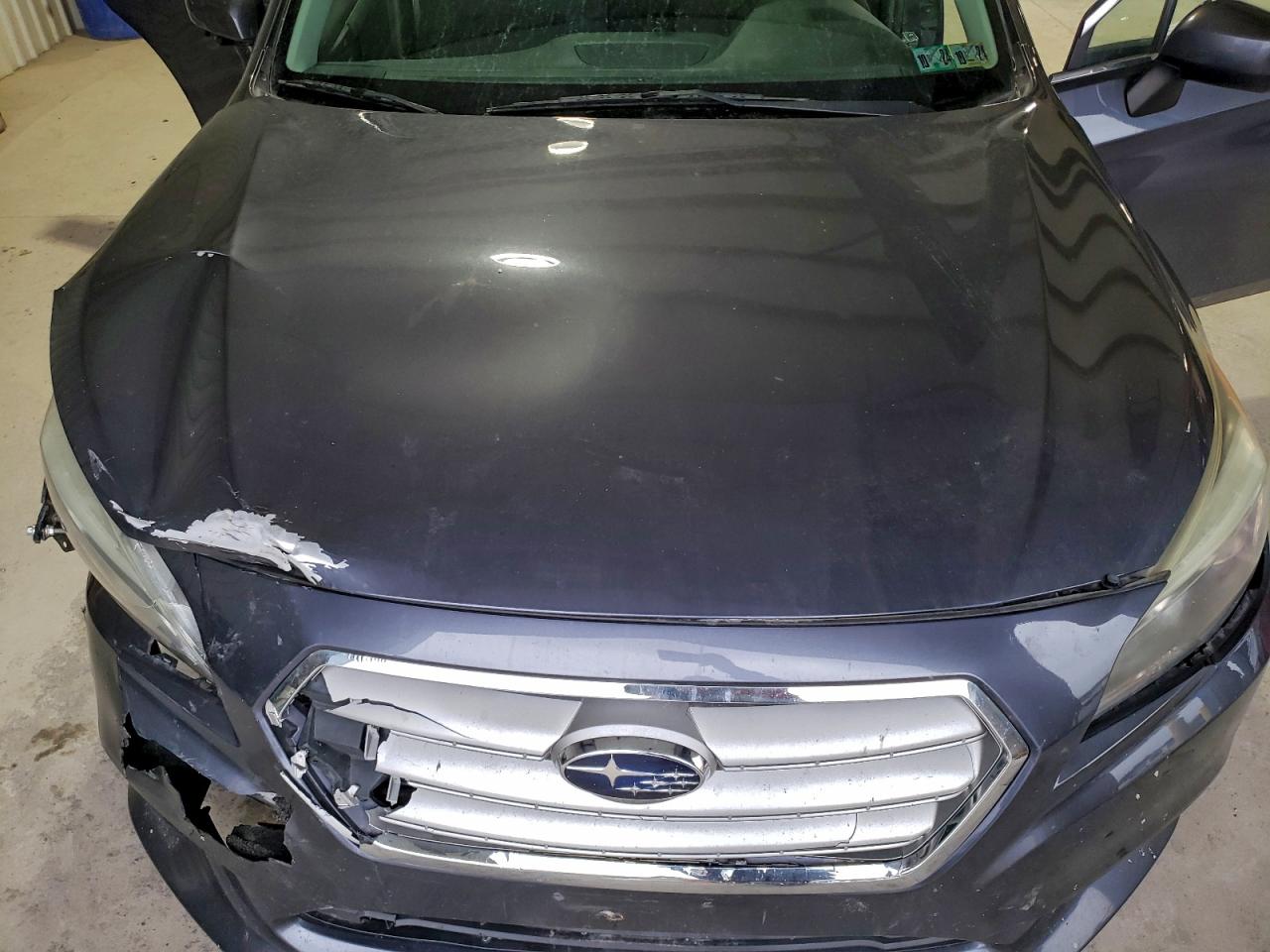 Subaru Legacy 2.5i Premium Image 12