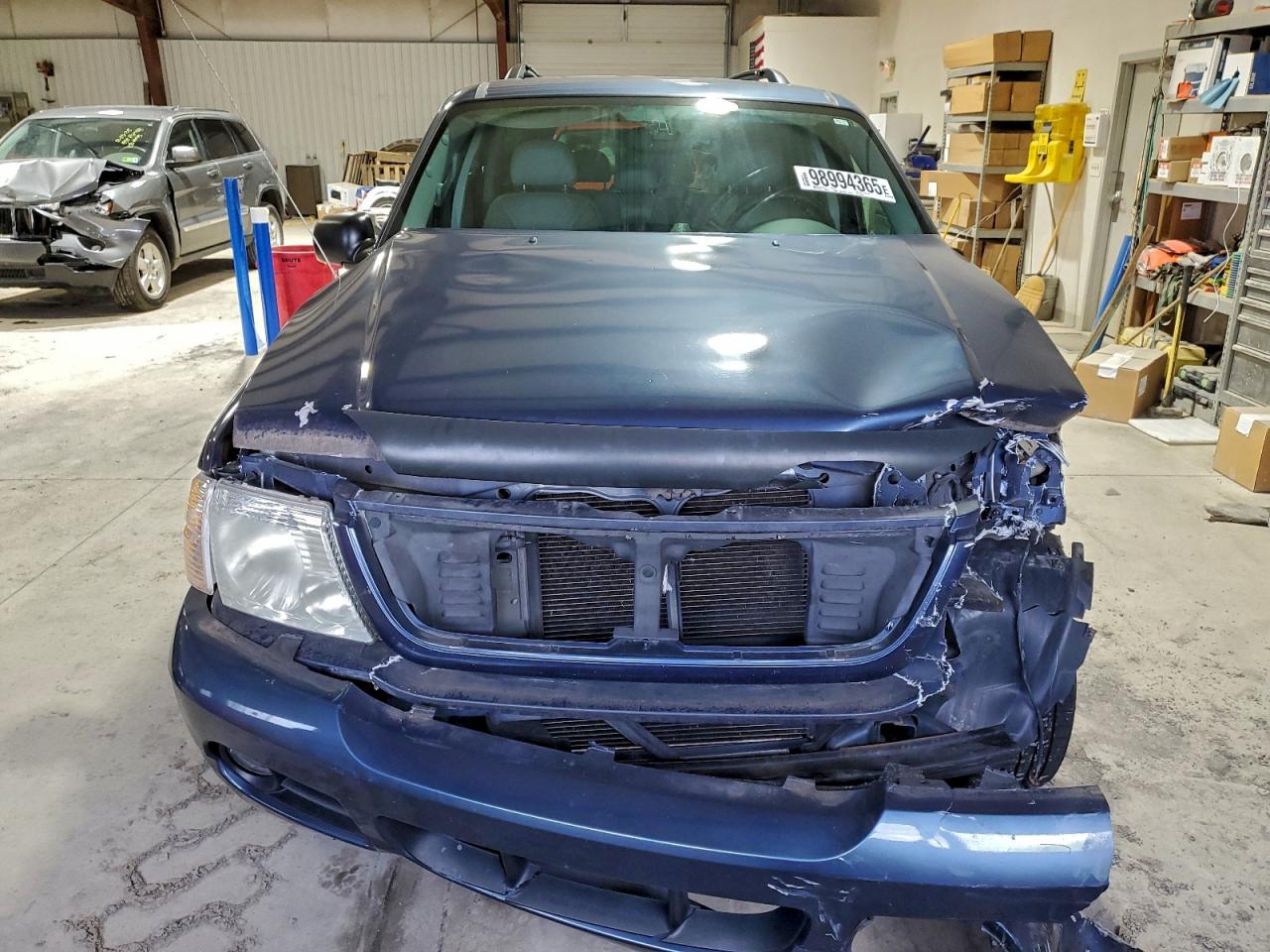 Ford Explorer Xlt Image 6