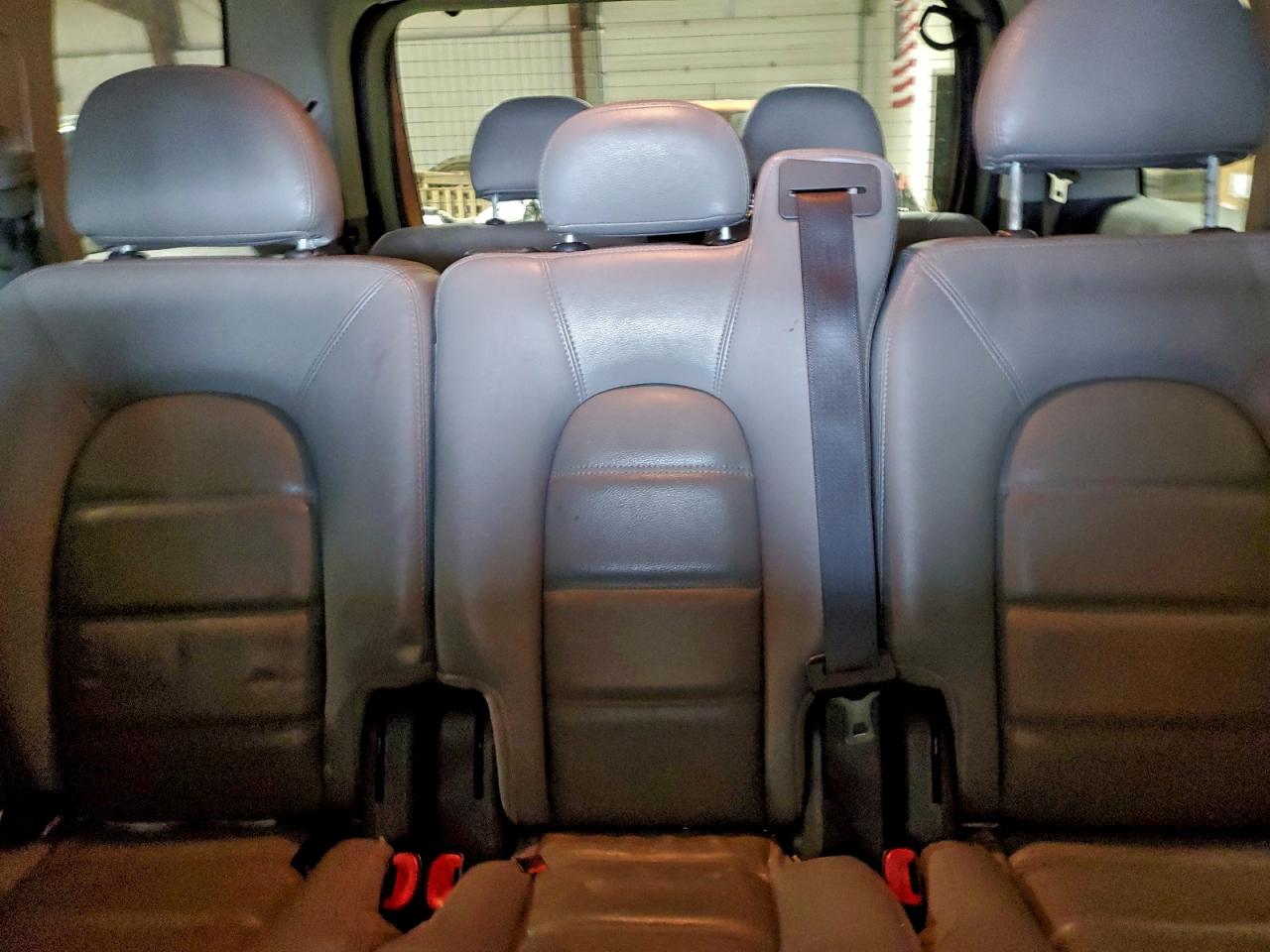 Ford Explorer Xlt Image 12