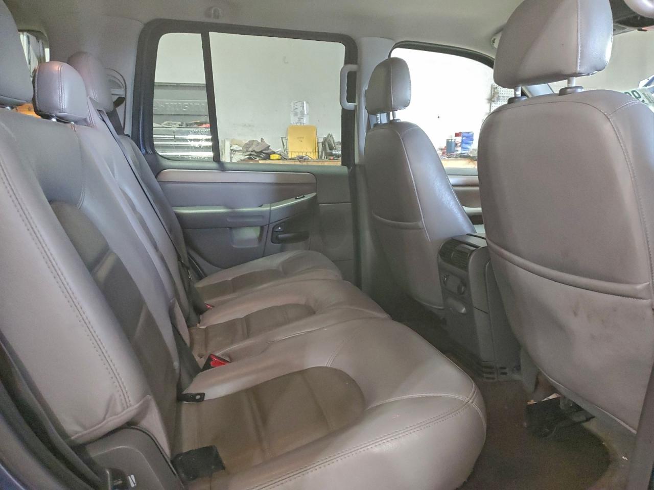 Ford Explorer Xlt Image 13