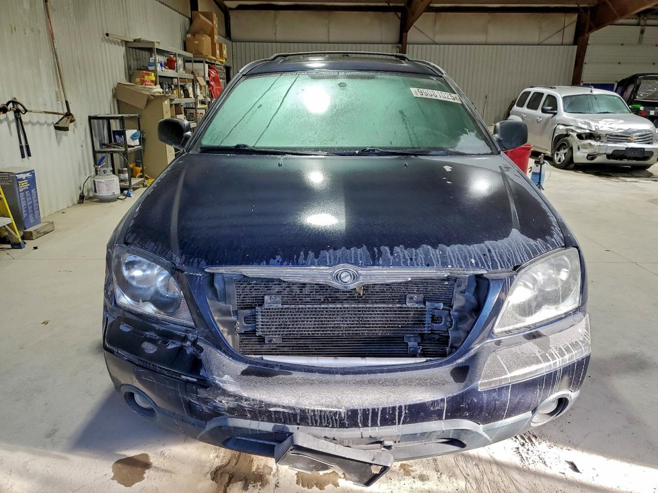 Chrysler Pacifica Touring Image 3