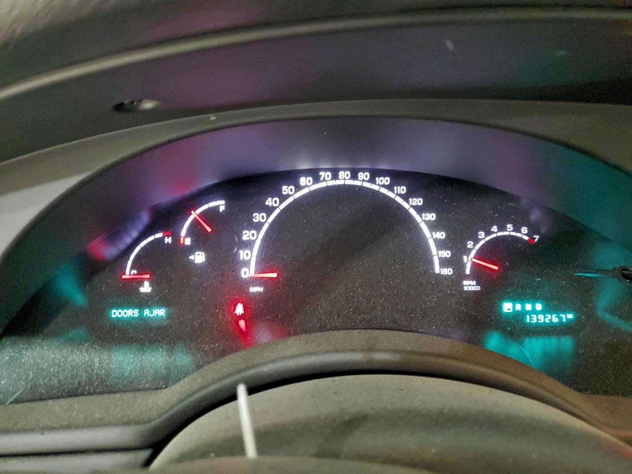 Chrysler Pacifica Touring Image 4