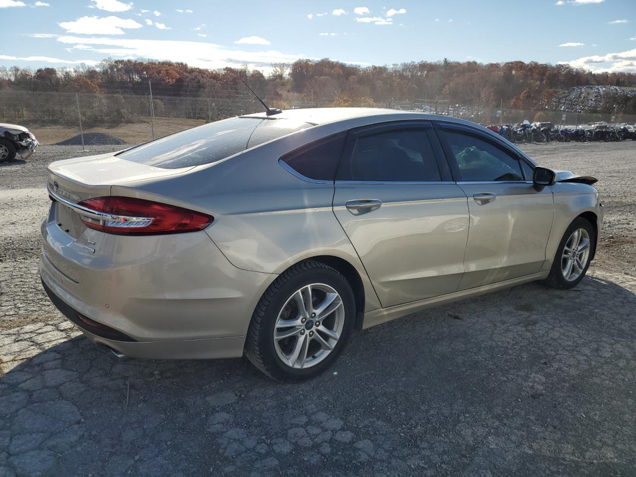 Ford Fusion Se Image 2
