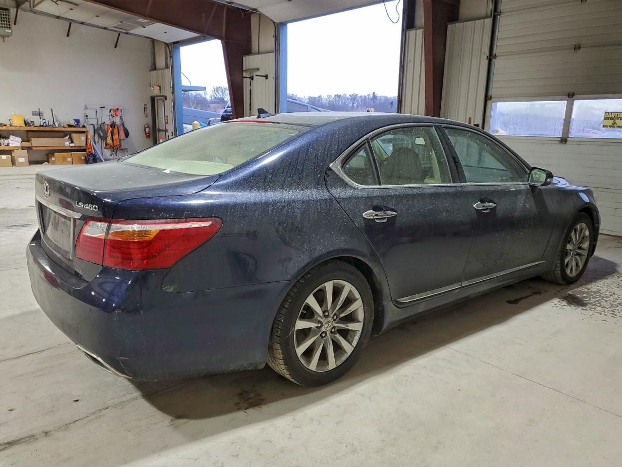 Lexus LS 460 Image 3