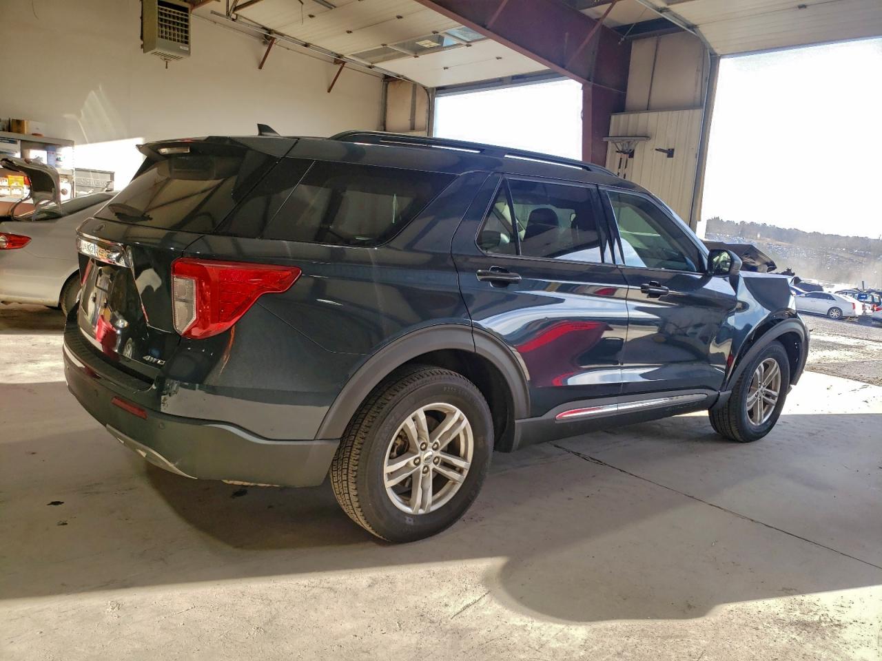 Ford Explorer Xlt Image 3