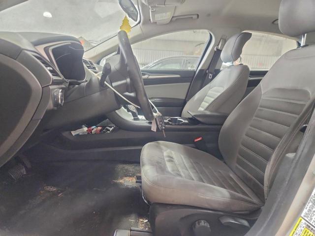 Ford Fusion S Hybrid Image 10