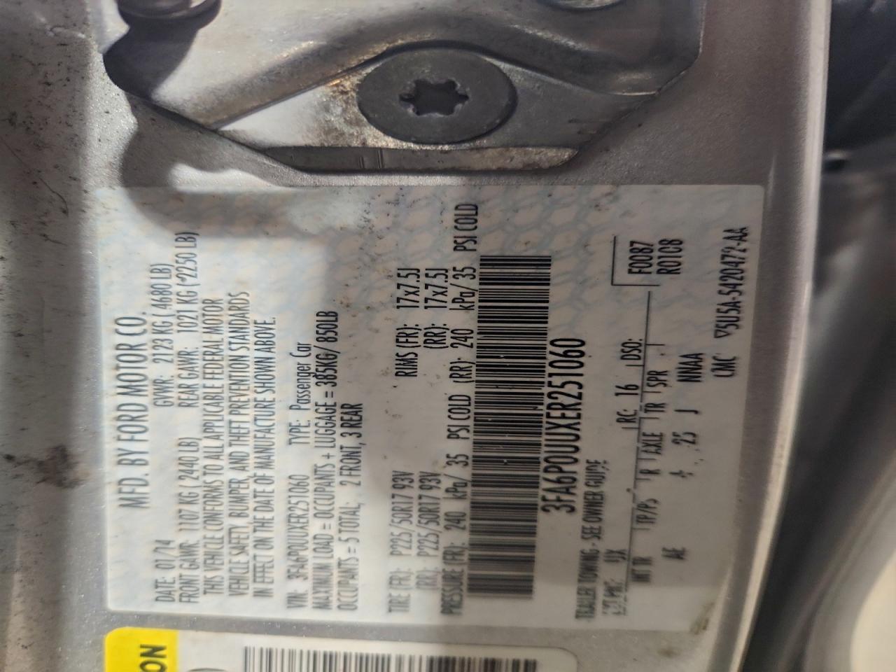 Ford Fusion S Hybrid Image 8