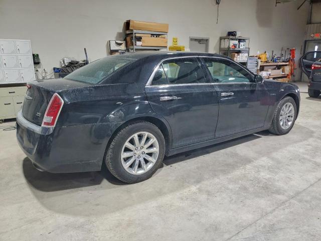 Chrysler 300 Limited Image 5