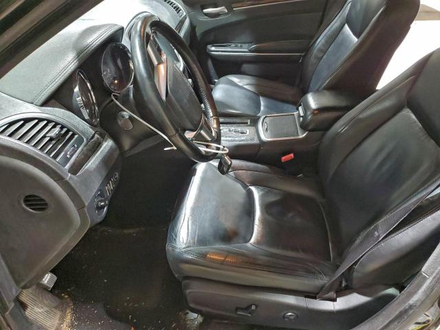 Chrysler 300 Limited Image 8