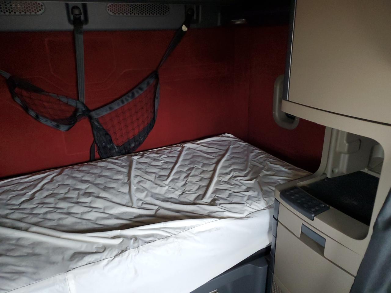 Freightliner Cascadia 1 Image 7