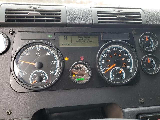 Freightliner Cascadia 1 Image 8